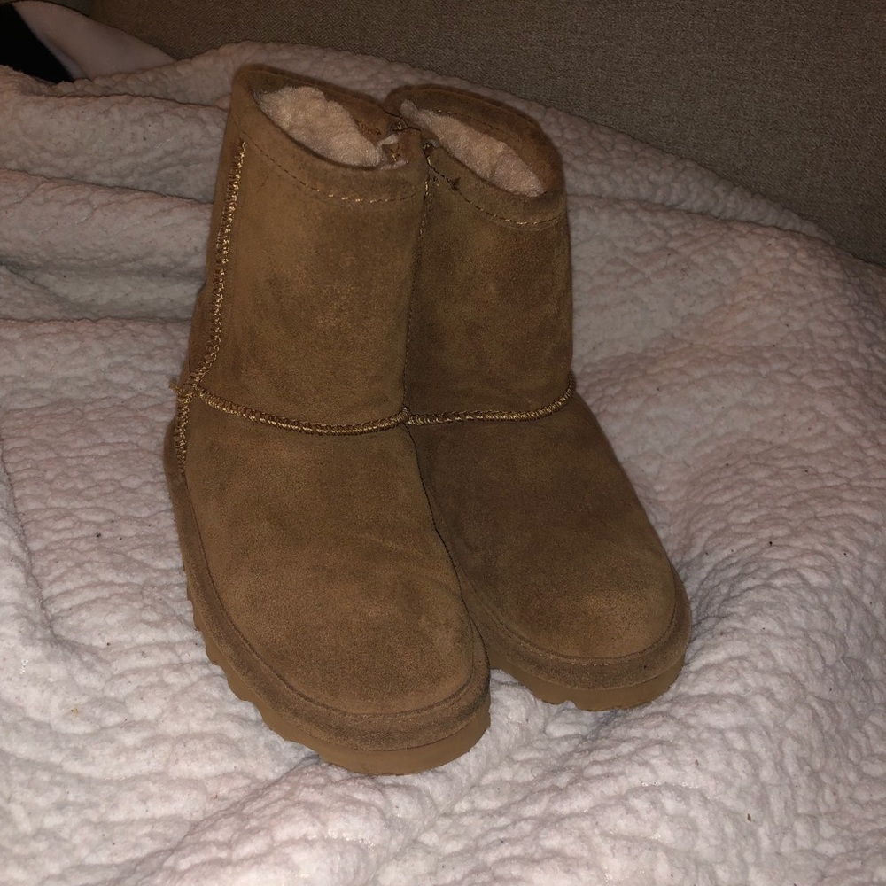 BearPaw Emma Boot ~ Worn once, like new!